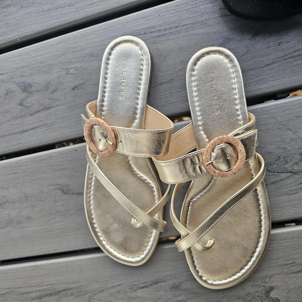 Talbots Gold Strappy Women's Sandals Size 9, pre-owned - Picture 2 of 6